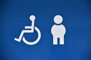 車椅子と合わせてバリアフリー設備はつけるべき？